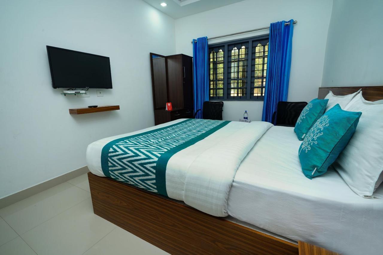 Oyo 6526 Ap Residency City Sultan Bathery Bagian luar foto