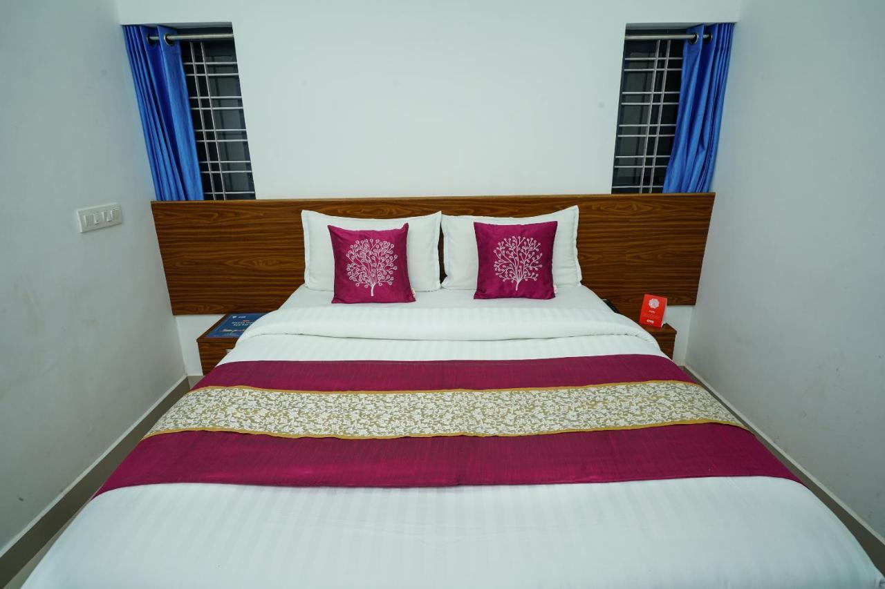 Oyo 6526 Ap Residency City Sultan Bathery Bagian luar foto