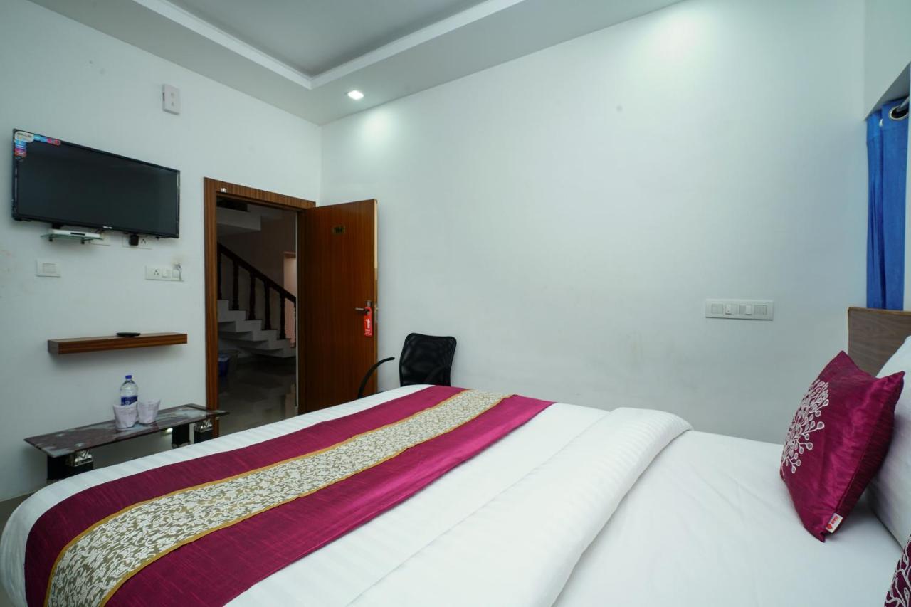 Oyo 6526 Ap Residency City Sultan Bathery Bagian luar foto