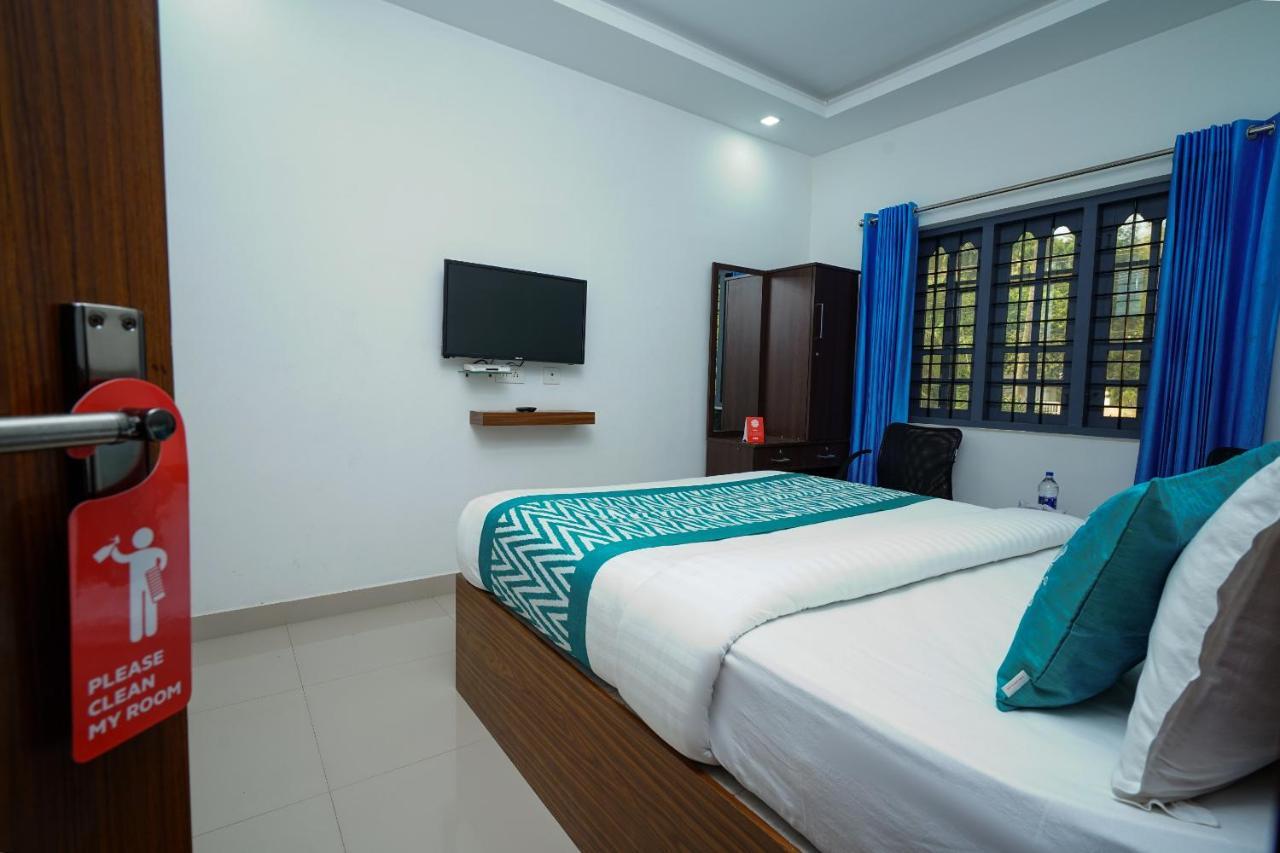 Oyo 6526 Ap Residency City Sultan Bathery Bagian luar foto