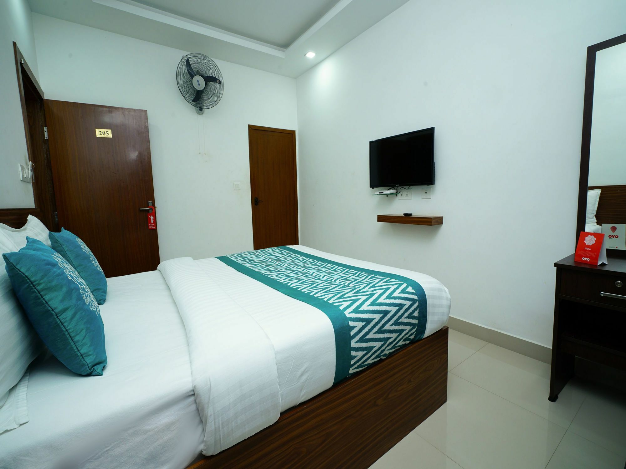 Oyo 6526 Ap Residency City Sultan Bathery Bagian luar foto